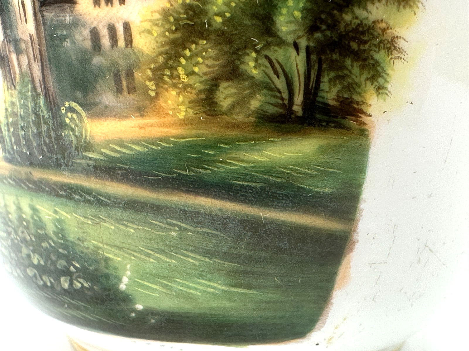 Feine Ansichtentasse mit Goldrand – Schloss Reinhardsbrunn Carl Tielsch ca. 1910