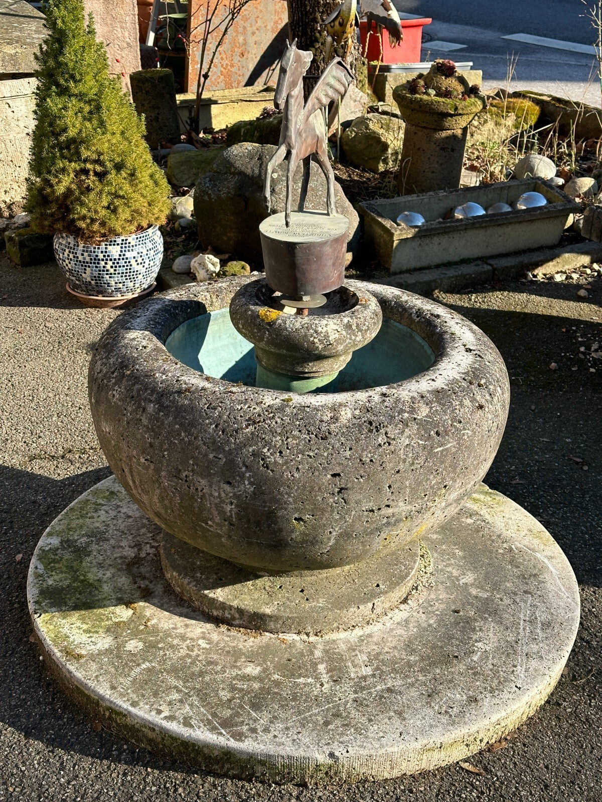 Steinbrunnen Garten Brunnen mit Bronze Figur - Pegasos Pegasus Pferd - Sandstein5