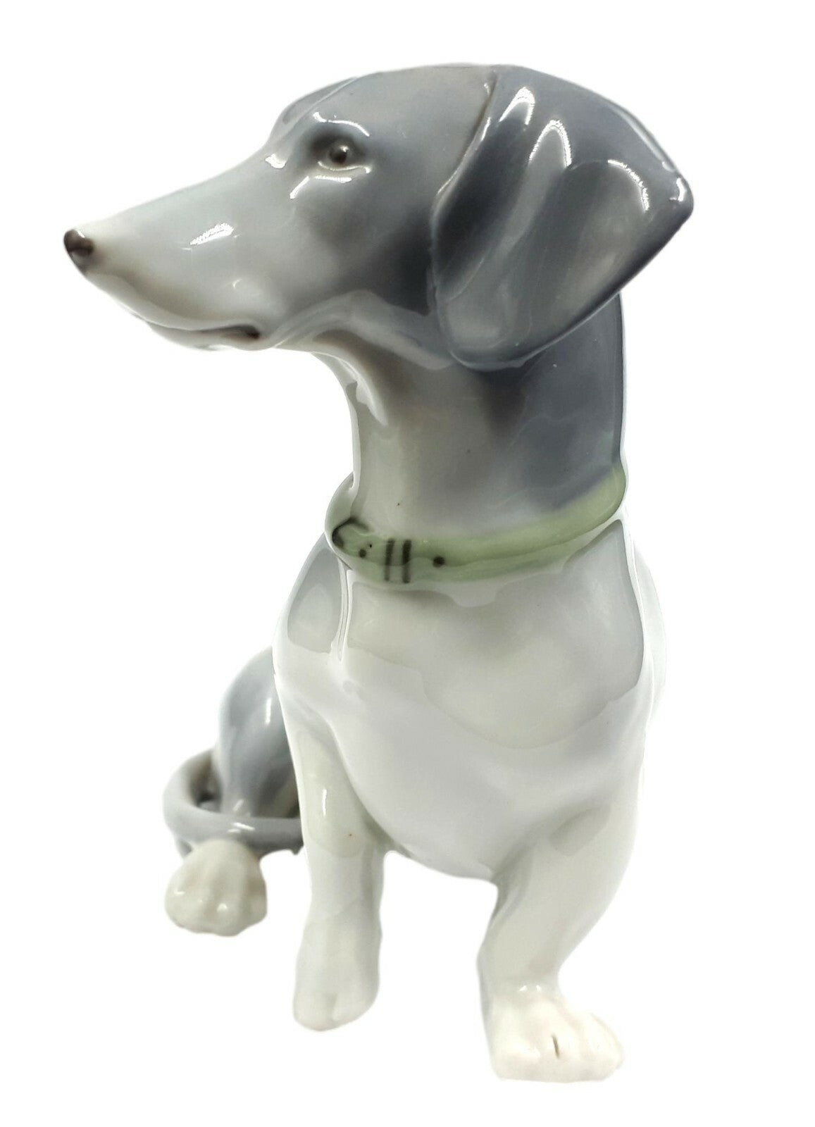 Fritz Pfeffer Gotha - Porzellan Figur - Polychrome Glasur - Hund Dackel sitzend1