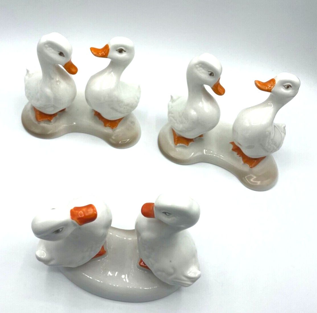 3 x Porzellan Figuren Figurengruppe Gänse Gans Oster Deko Osterdekoration H 13cm0