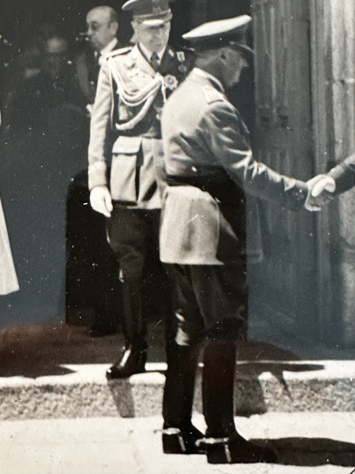 Francisco Franco – signierte Original-Fotografie am Kircheingang El Prado Madrid2