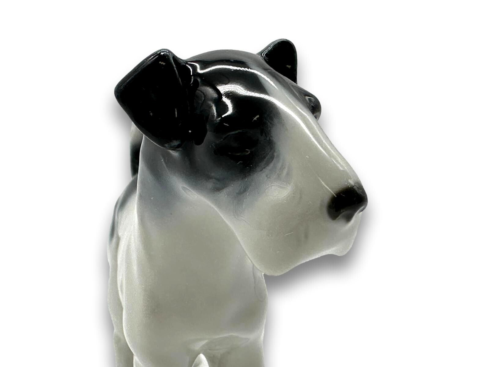 Metzler & Ortloff/ Ilmenau - Hund Terrier - Porzellanfigur Modell 5223/26