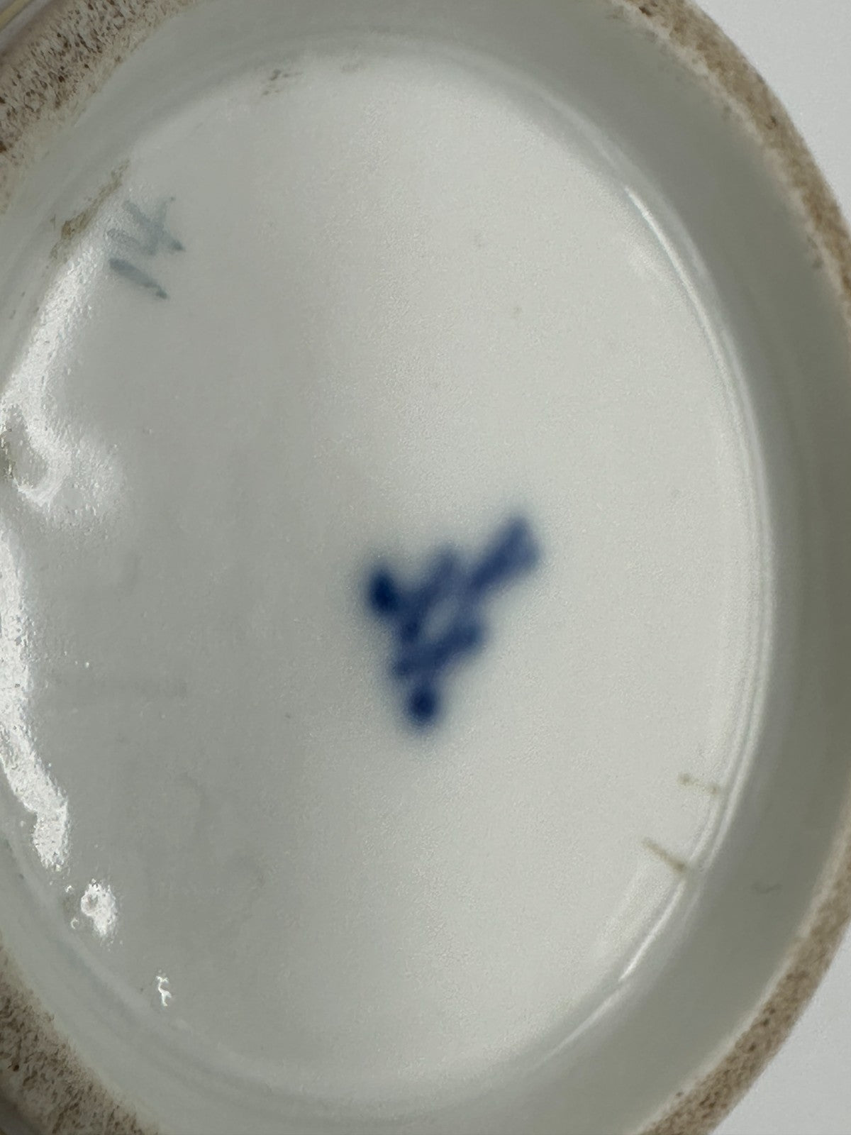 Meissen Vase um 1900 – handbemalt - Blumen & Schmetterling - Goldstaffage10