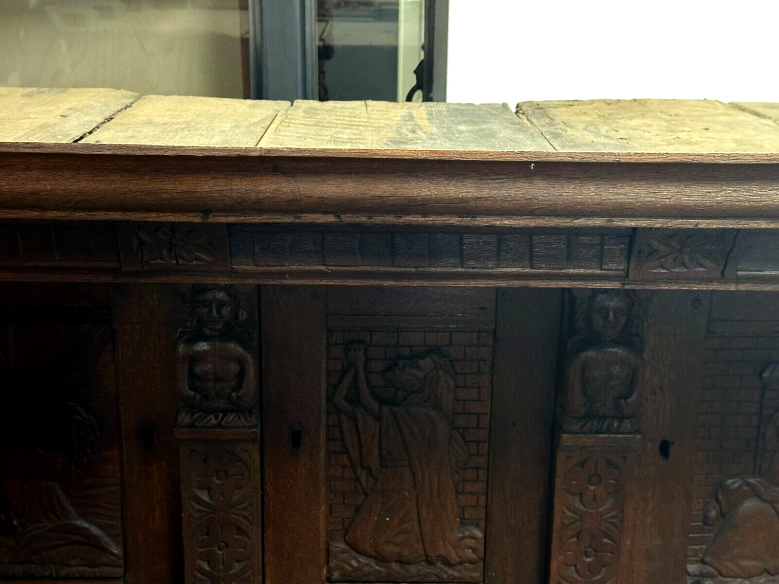 Renaissance - Eiche - 17. Jahrhundert - Buffet Schrank - reiche Schnitzerei12