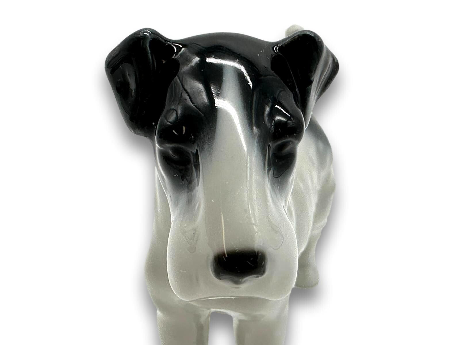 Metzler & Ortloff/ Ilmenau - Hund Terrier - Porzellanfigur Modell 5223/25
