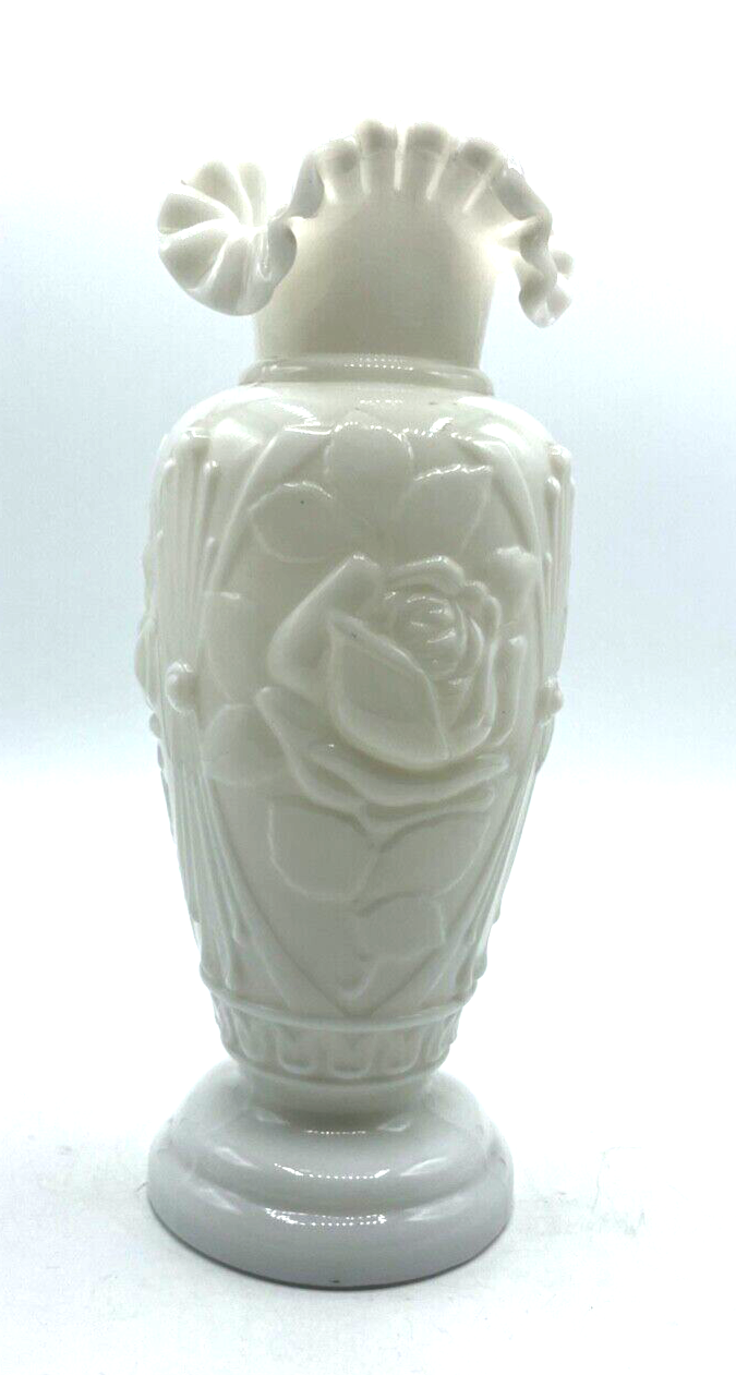 Original Jugendstil Milchglas Opaque Glasvase Rosen Dekor halbplastisch H 24,5cm0