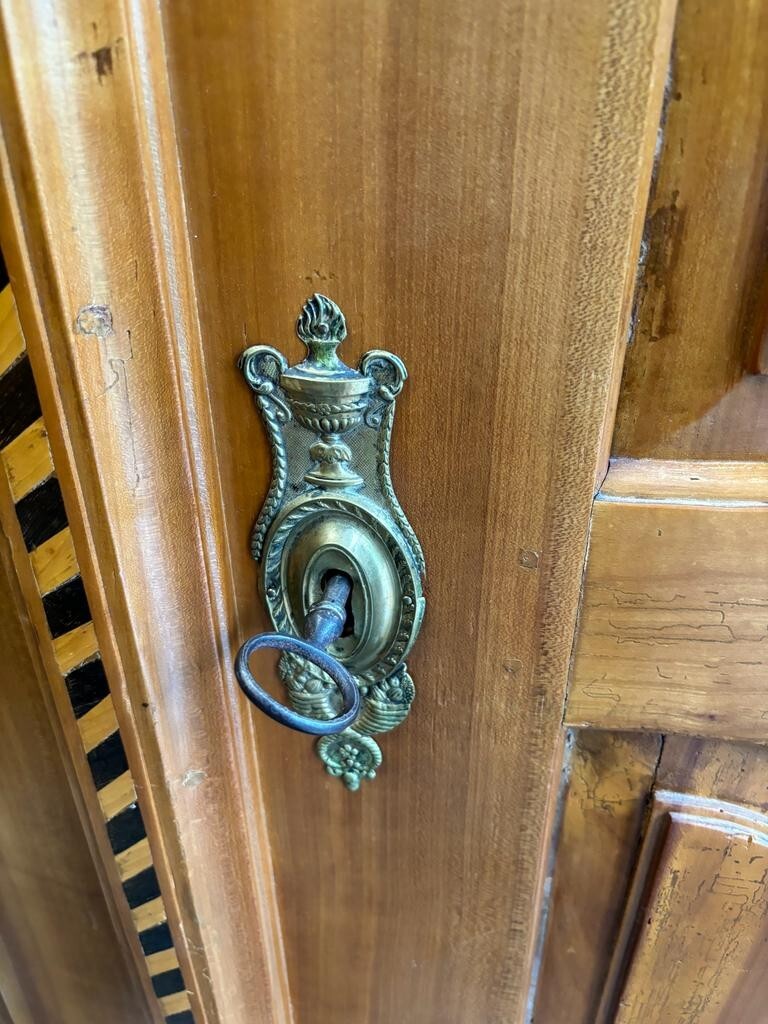 Bodensee Schrank Kleiderschrank - um 1810 - Kirschholz - Intarsien10