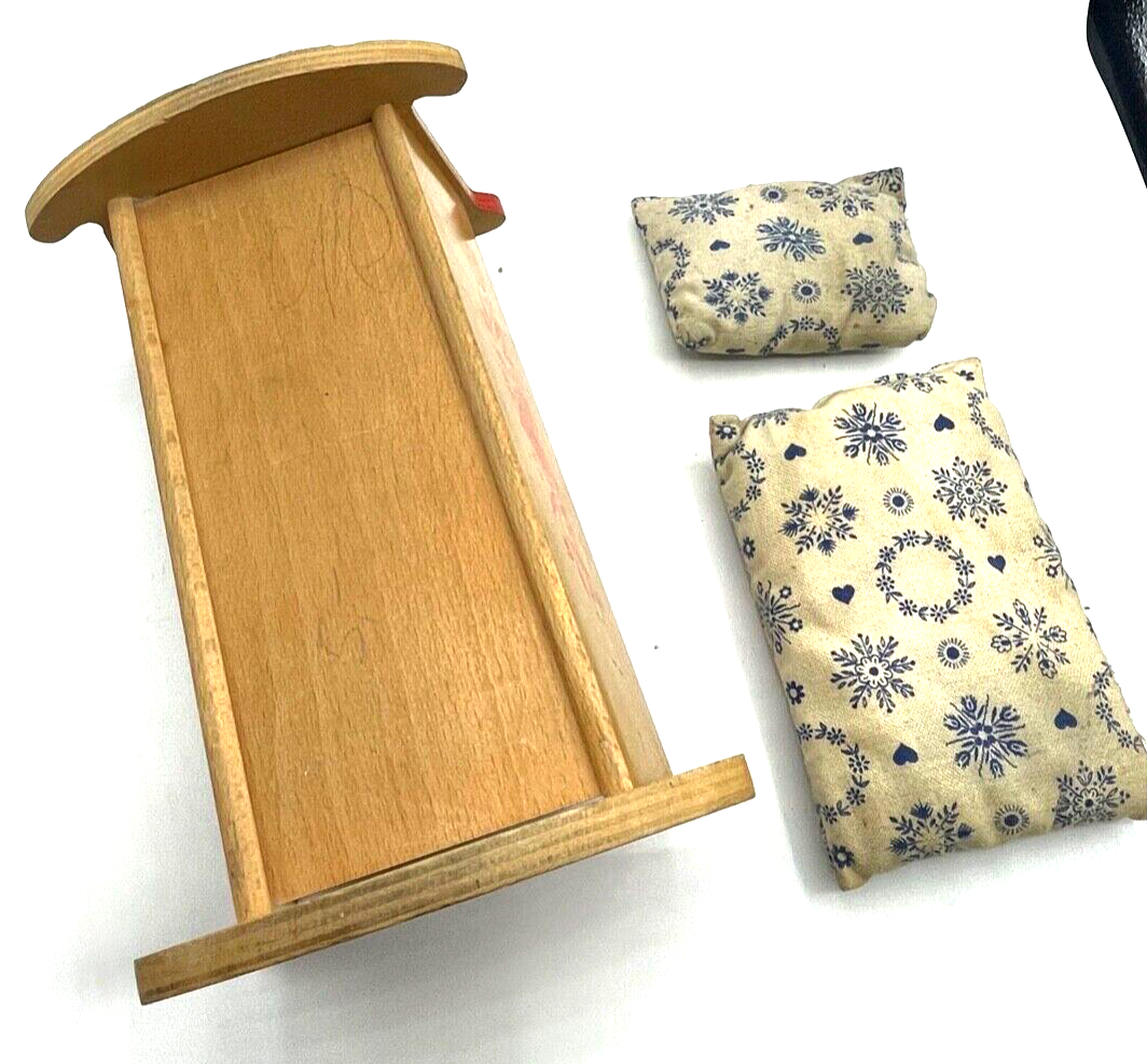 Alte Puppenwiege Puppenbettchen Wiege für Puppe aus Holz 50erJ L 21,5 cm gepfl.7