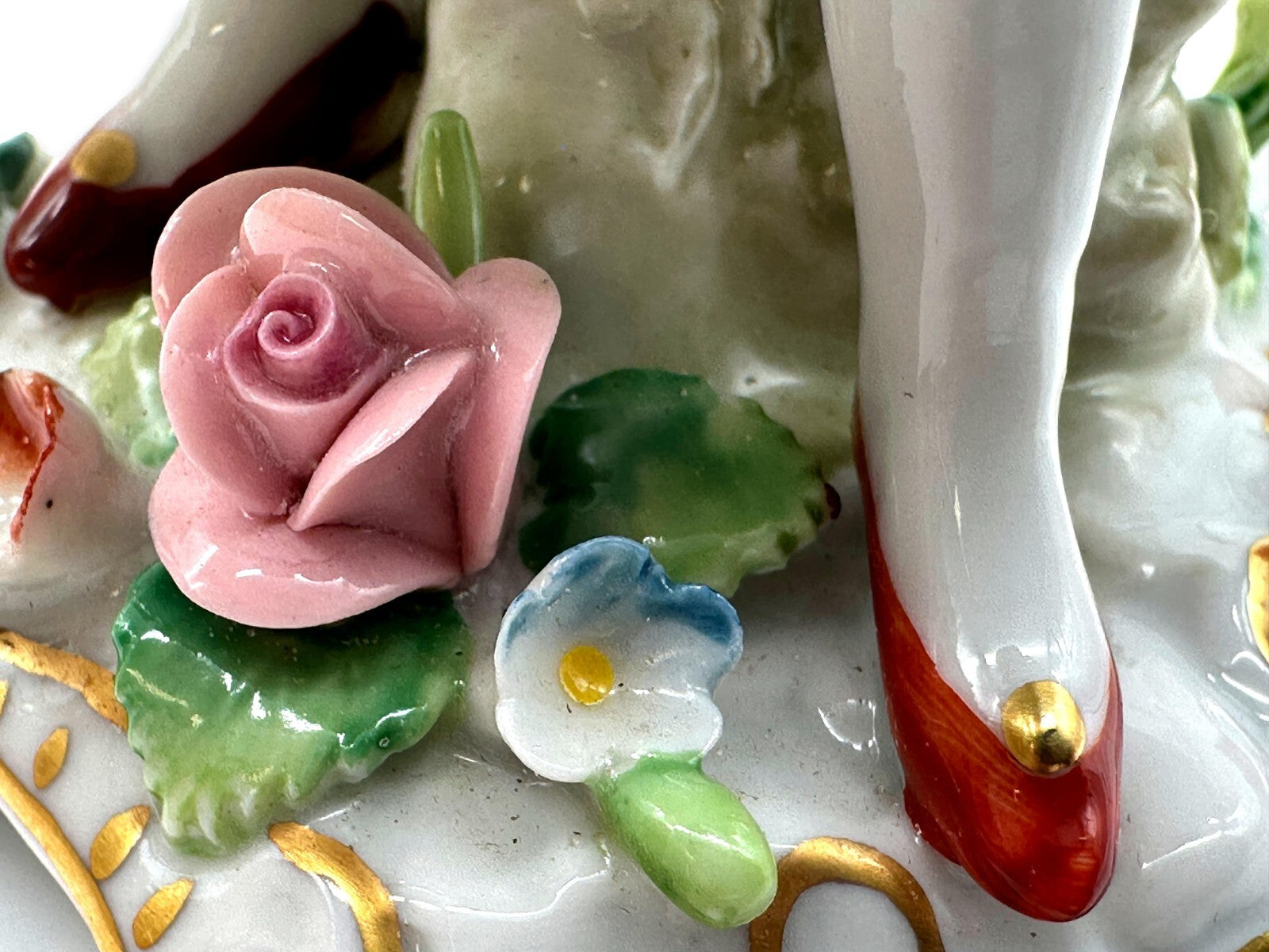 Sitzendorfer Porzellanmanufaktur - Dame mit Blumenkorb - Rokoko Porzellanfigur15