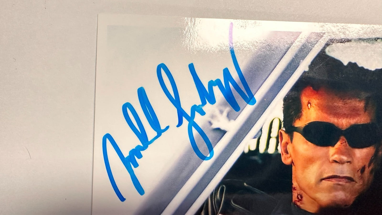 Arnold Schwarzenegger Terminator Autogramm Foto signiert blau Marker COA Aufkleb4