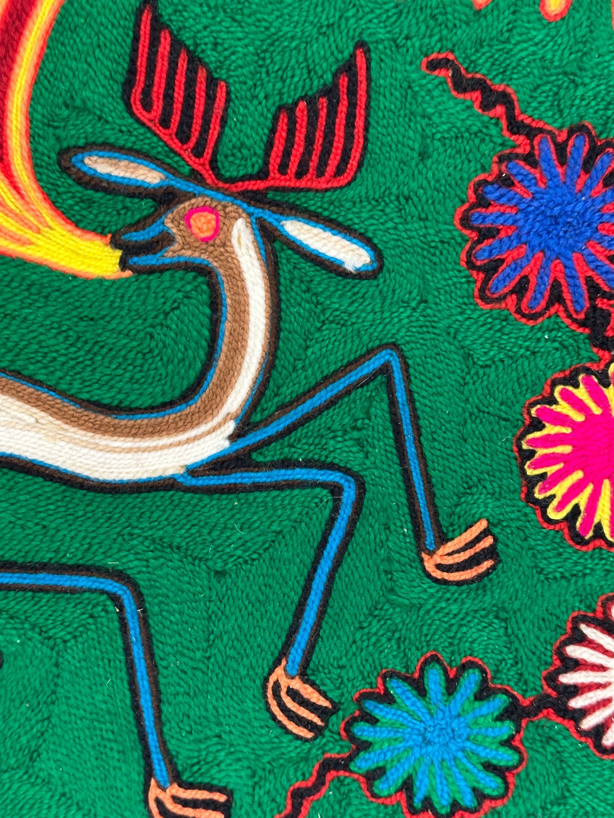 Huichol Garnbild „Nierika“ – Eligio Carrillo - 61×58 cm - Hirsch & Peyote4