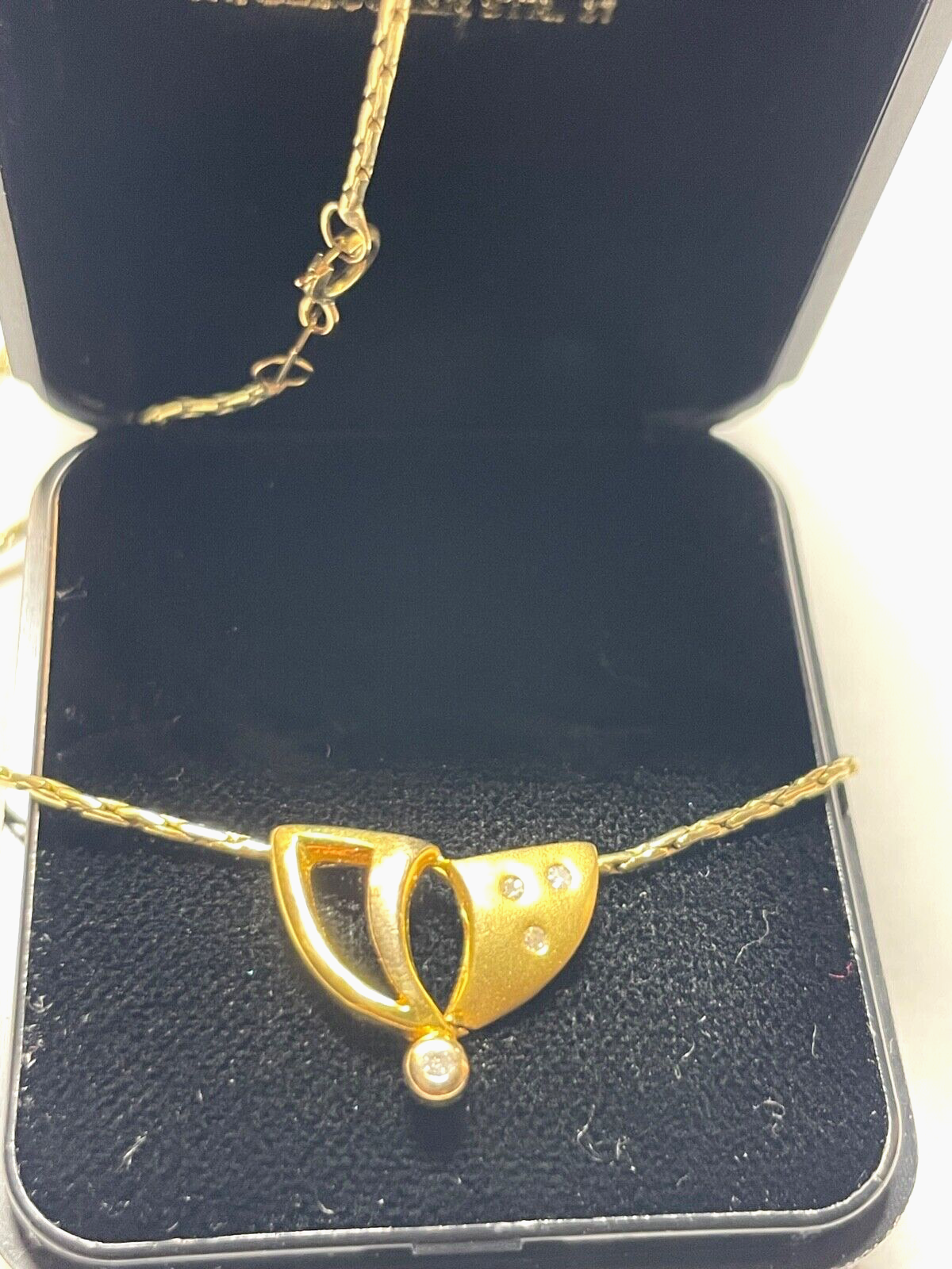 333 Gold 8 K Halskette Collier 4 Diamanten Juwelier zeitloser Chic L 39,5 cm3