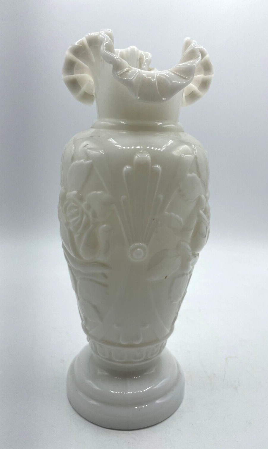Original Jugendstil Milchglas Opaque Glasvase Rosen Dekor halbplastisch H 24,5cm4