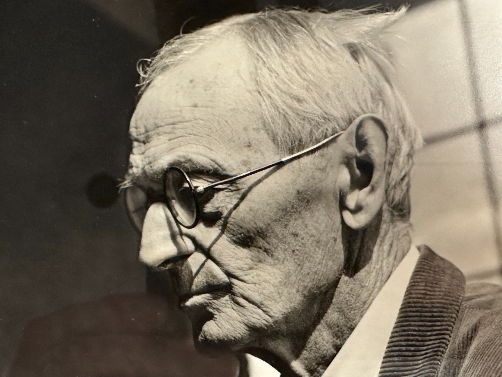 Hermann Hesse Porträt mit handschriftlichen Gruß - gerahmt im Passepartout2
