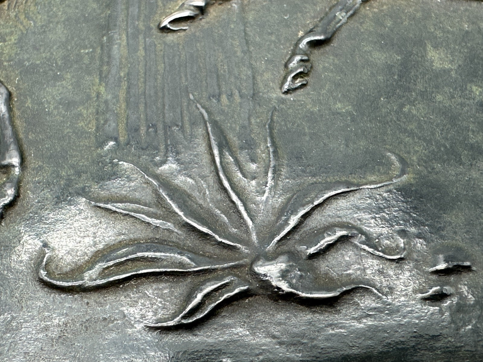 Erhard & Söhne Schwäbisch Gmünd - Art Déco Schatulle - Bronze Relief 'Dioskuren'14