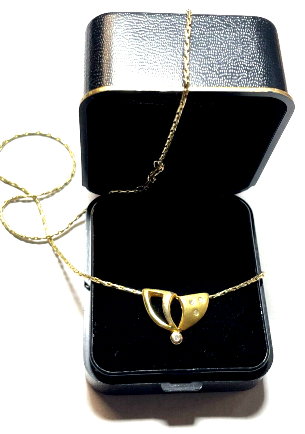 333 Gold 8 K Halskette Collier 4 Diamanten Juwelier zeitloser Chic L 39,5 cm1