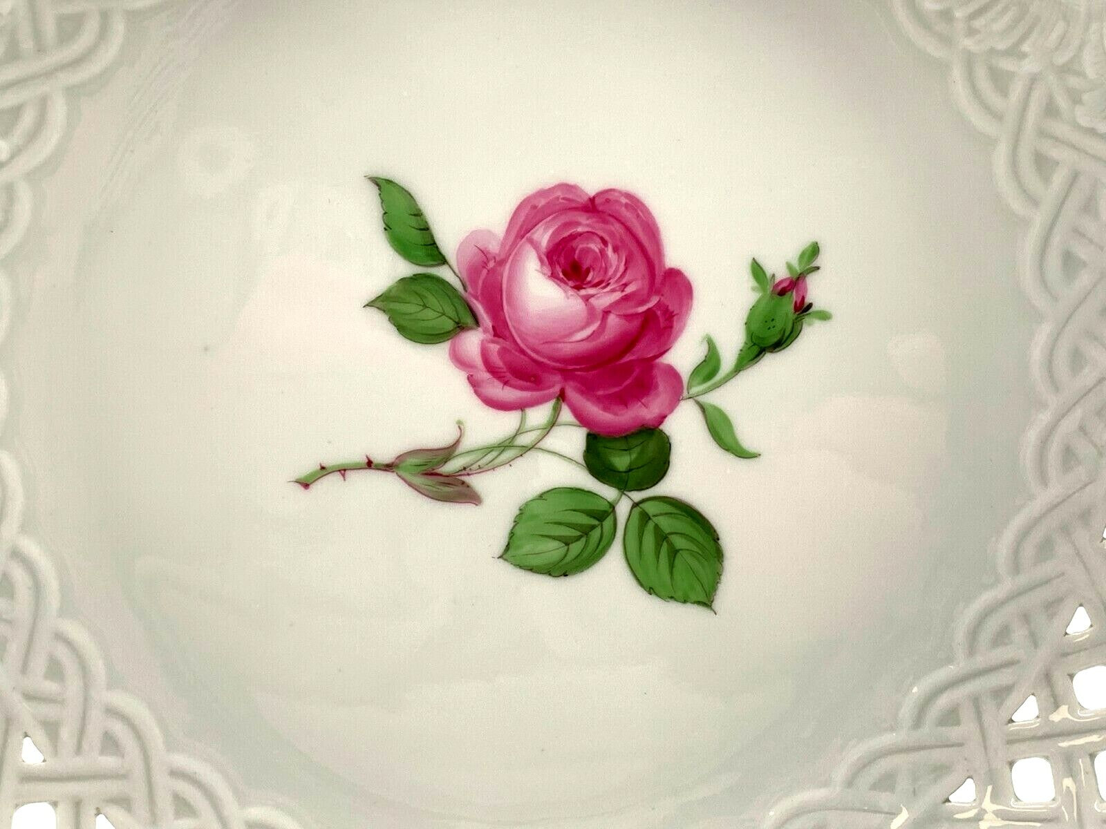 Meissen Porzellan - Durchbruch Schale Korbschale - Rote Rose - Goldstaffage 5