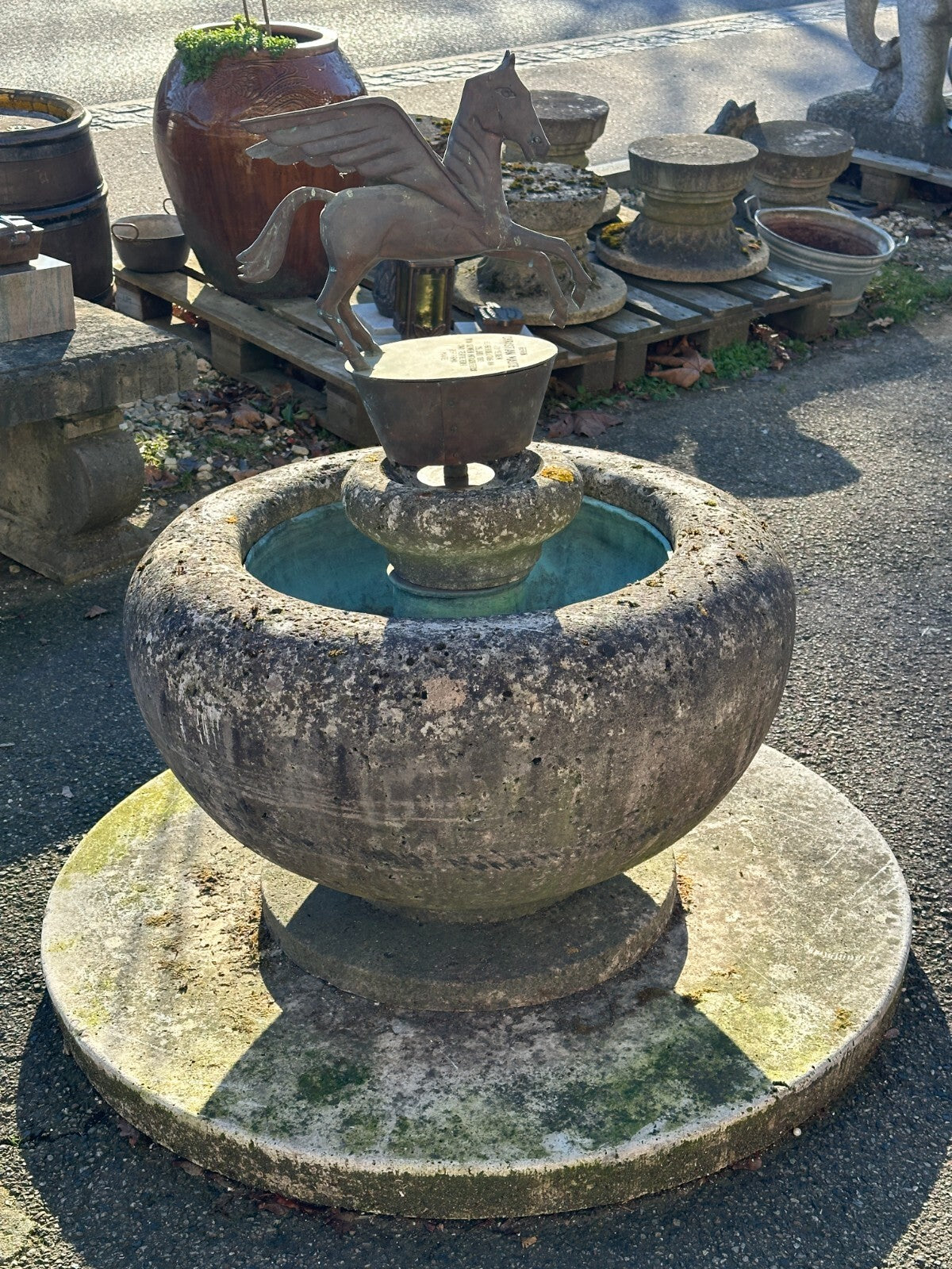 Steinbrunnen Garten Brunnen mit Bronze Figur - Pegasos Pegasus Pferd - Sandstein6