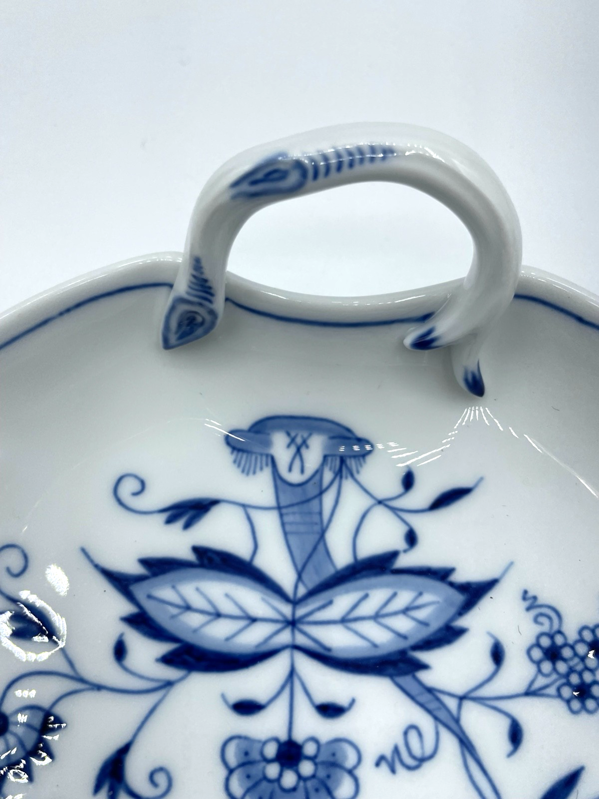 Vintage Meissen Porzellan Konfektschale Blatt im Zwiebelmuster 1A Zustand3