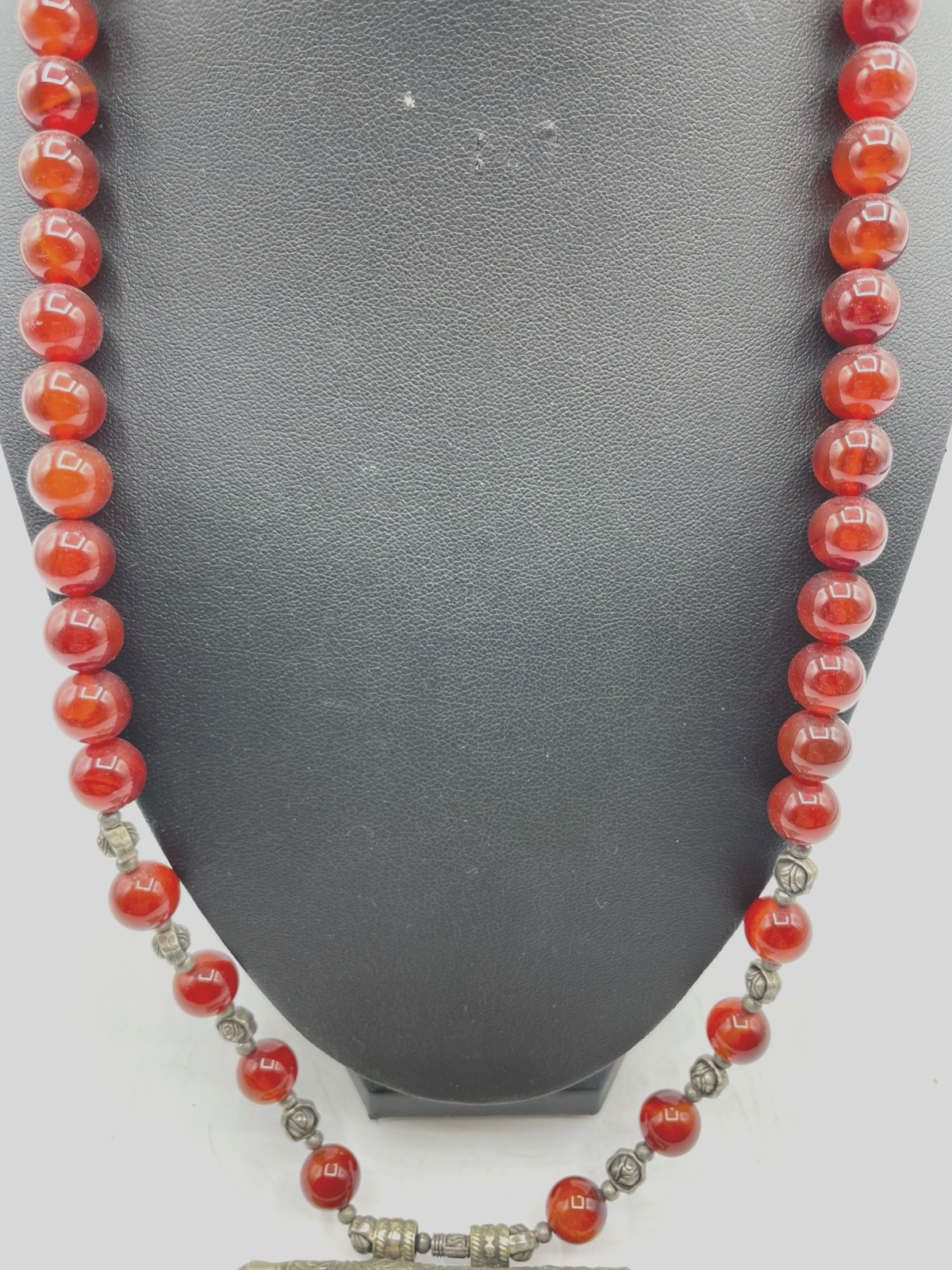 66 cm lange Kette Ethno Tuareg oder Berber Schmuck Karneol Halskette Ø 9 mm2