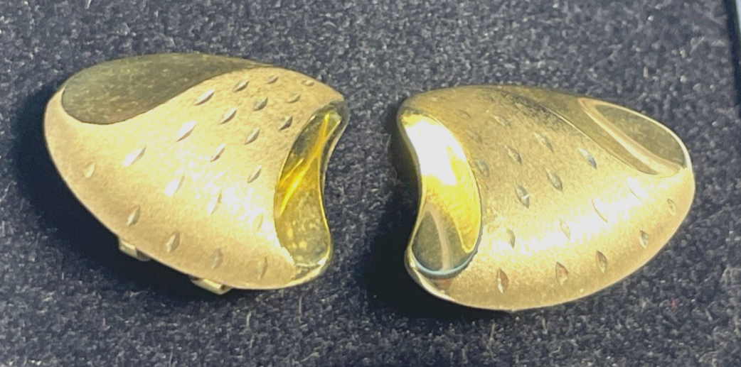 Paar 333 Gelbgold Ohrclips Clips elegante Struktur 19 x 16 mm top gepflegt0