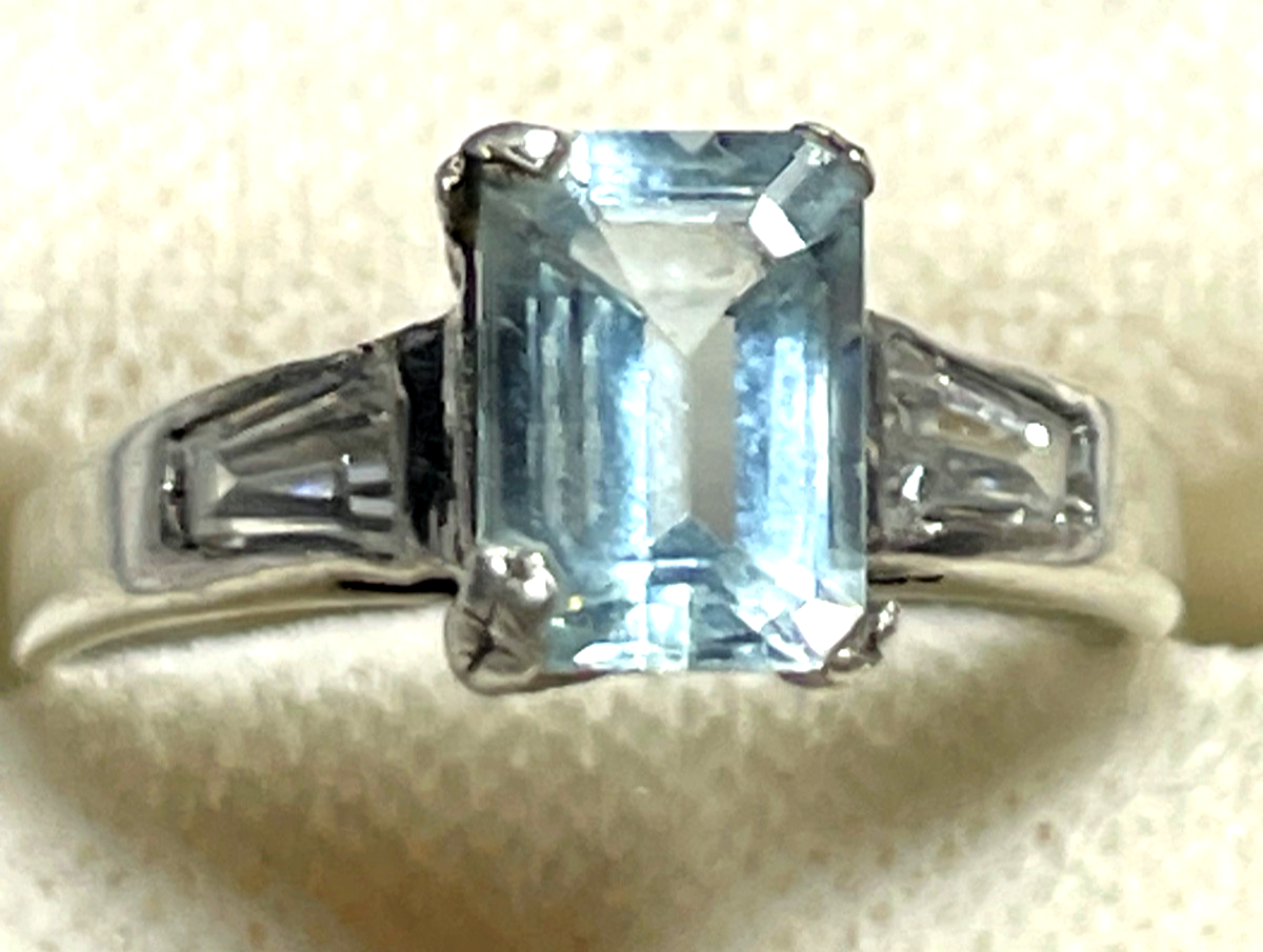 Kleiner 925 Silber Ring mit Blautopas Kissen + 2 Weißtopas Baguette Ø 14,5 mm0