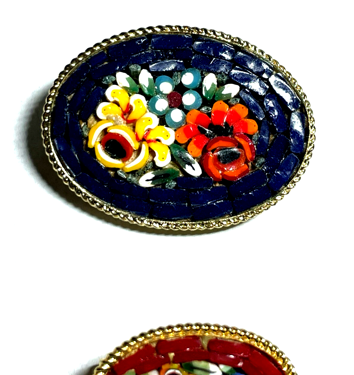 2 vintage ovale Glasmosaik Broschen Italien Micromosaik Blumen Bukett vergoldet2