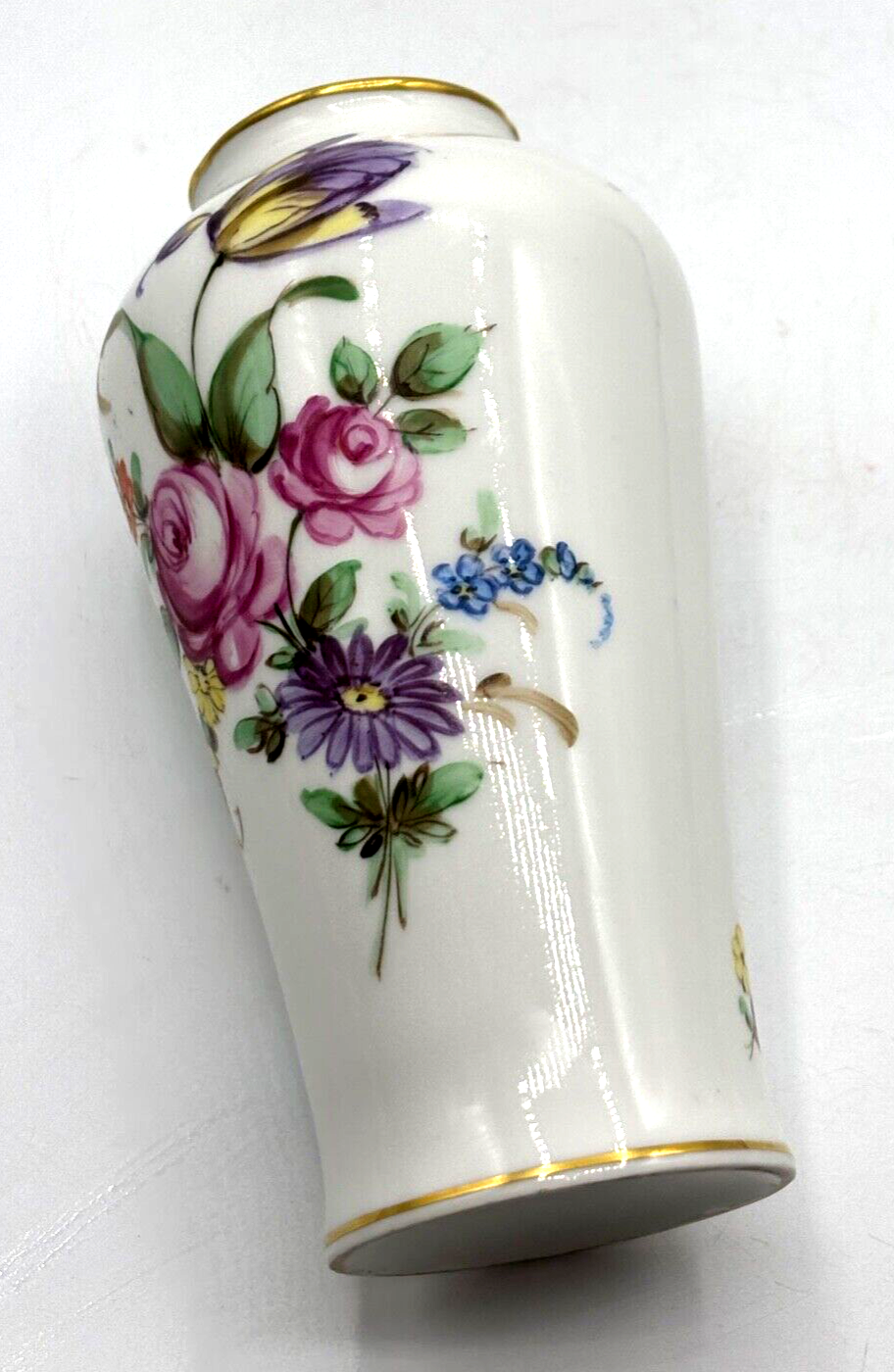 Seltene alte formschöne Ludwigsburger Porzellan Vase handbemalt H 18 cm um 19007