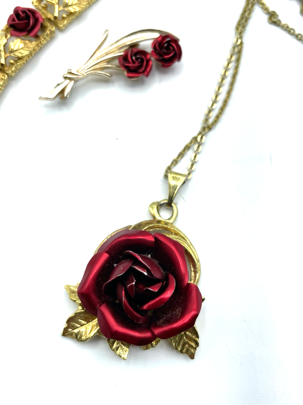 70erJ Original Modeschmuck vergoldet plastische rote Rosen Set 3 tlg Nostalgie2