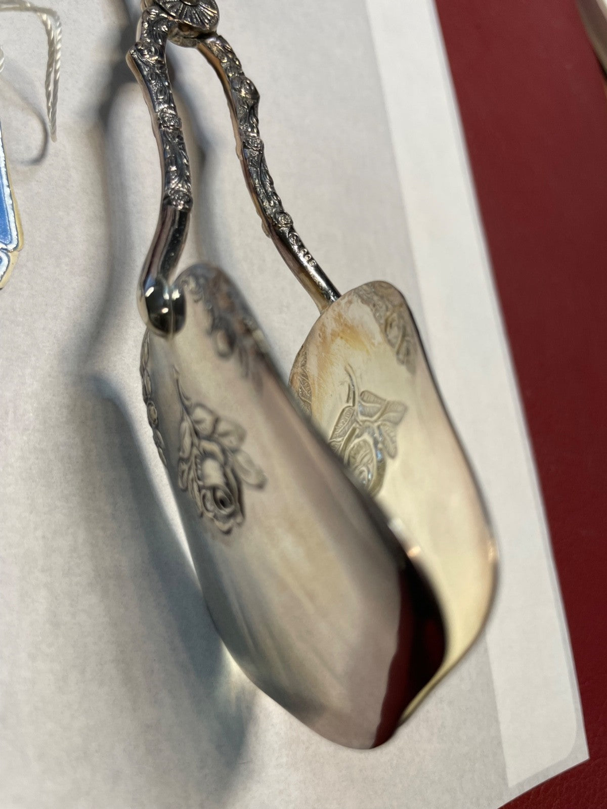 Reiner-Antik 800 Silber Gebäckzange Gebäckheber Rosen Dekor unbenutzt neuwertig3