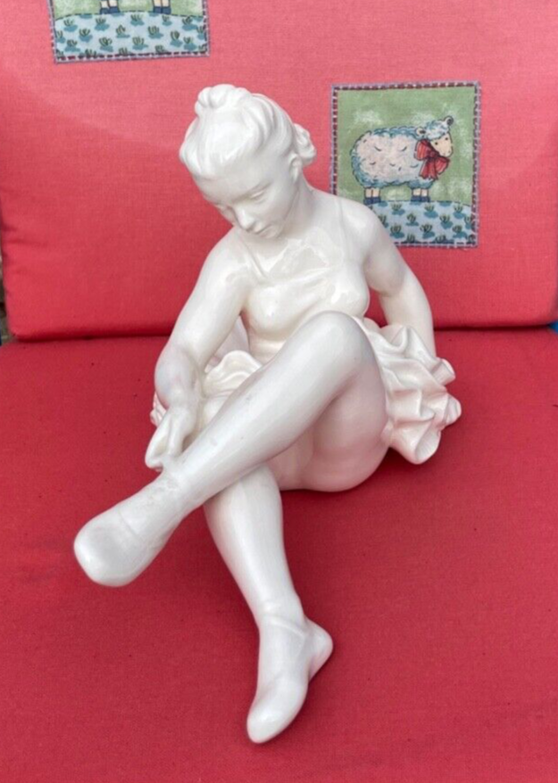 Dachbodenfund gr. alte Keramik Ballerina Figur Ballett Tänzerin anmutige Plastik11