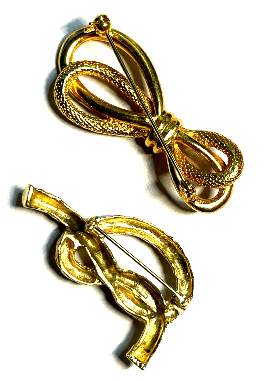 Vintage Modeschmuck 2 x Brosche Schleife Anstecknadel vergoldet sehr gepflegt2