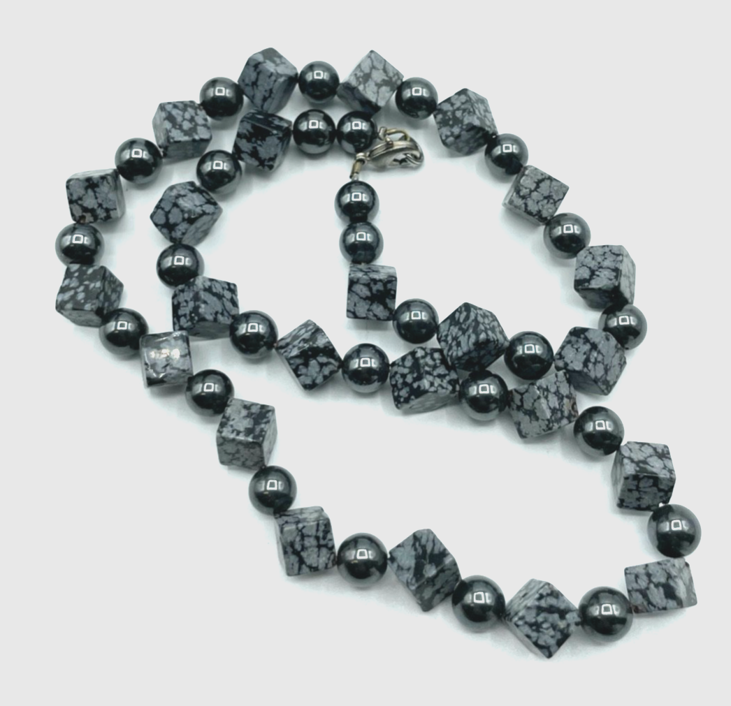 Vintage Howlith Würfel + Hämatit Perlen im Mix Halskette L 51 cm sehr gepflegt3