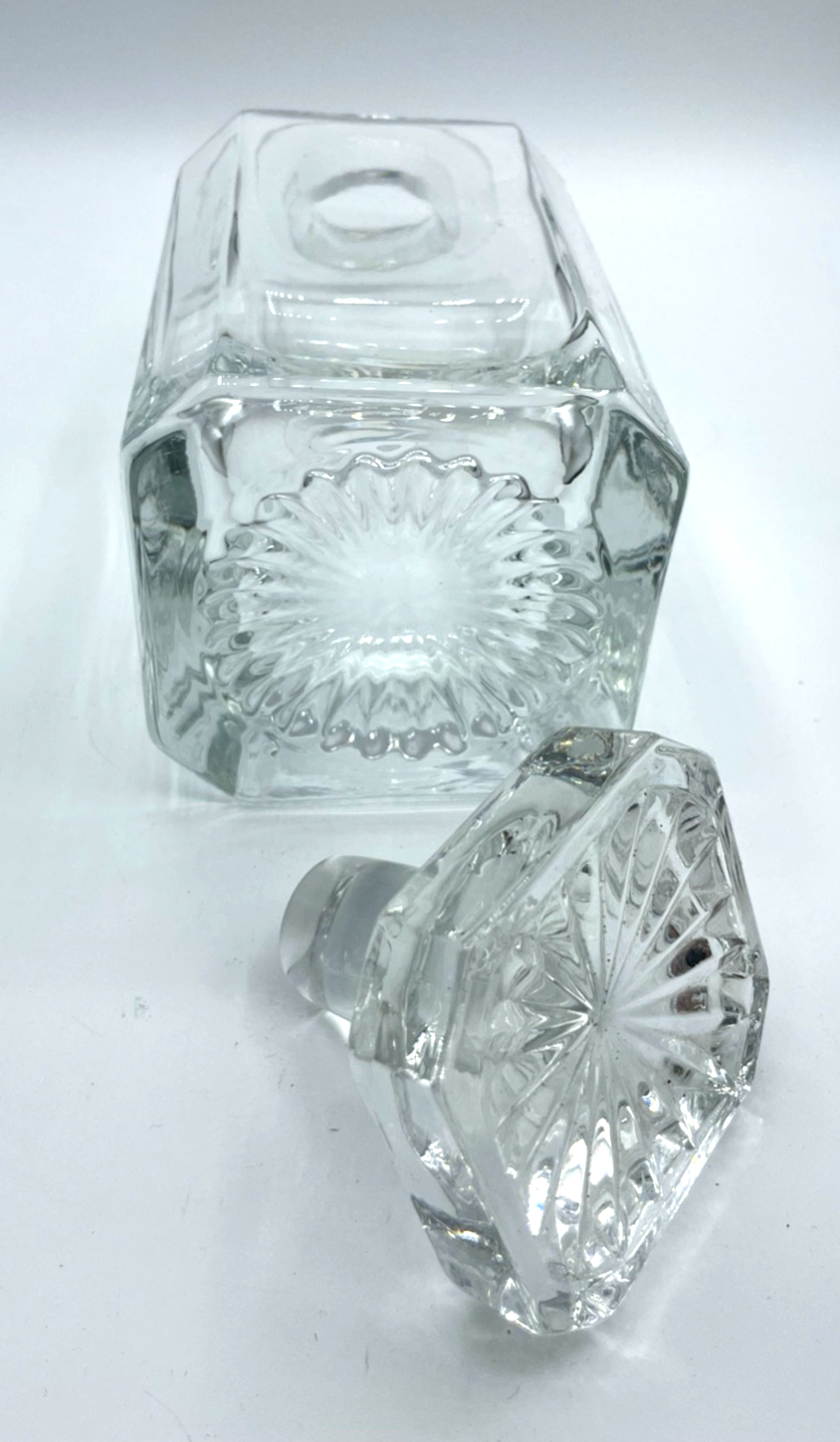Vintage Whiskey Karaffe Glaskaraffe mit Glasstöpsel H 21 cm B 10 cm gepflegt4