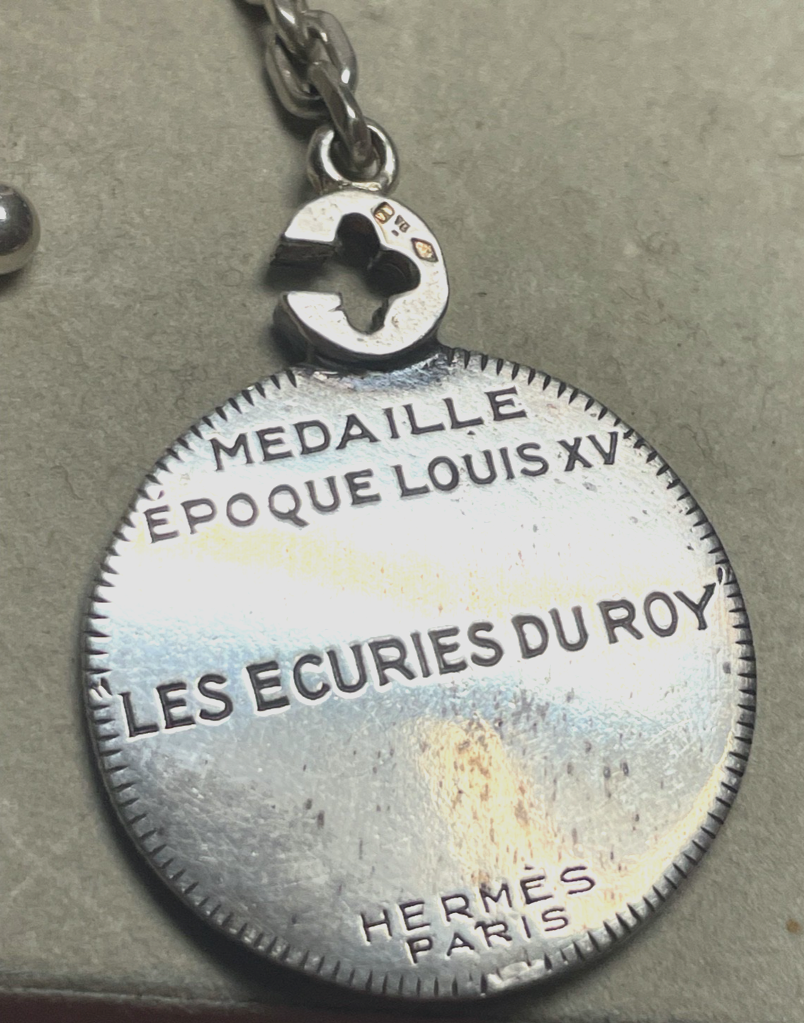 Antik Hermès Schlüsselanhänger Silber orig Schatulle Medaille Les Ecuries Du Roy4