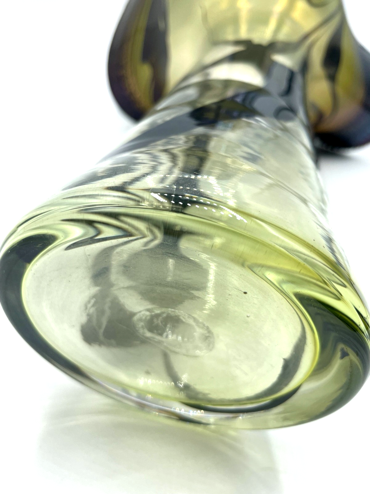 Attraktive Glaskunst Vase Eisch Studio signiert irisierend Jugendstil Dekor H 314