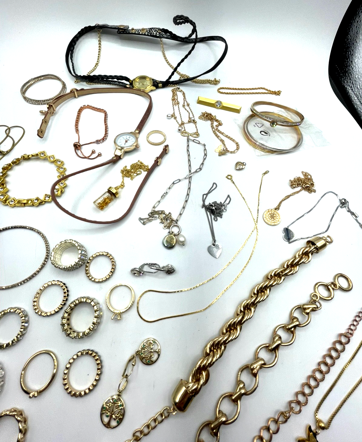 Konvolut moderner Modeschmuck gemischt hauptsächlich ungetragen sehr gepflegt13