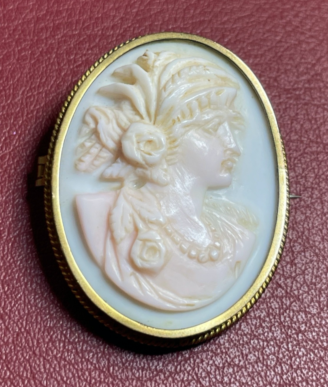 Antik Engelshaut  Korallen  Gemme vor 1900 Cameo Brosche feine Handarbeit gepfl.0