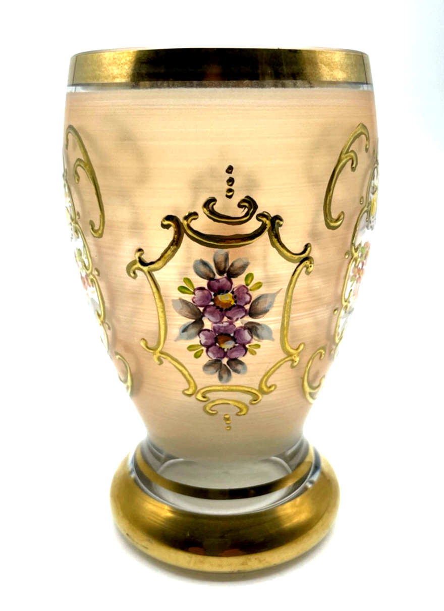 Vintage Pokal satiniertes  Glas Becher handbemalt Ranftbecher Blumen Gold Dekor1