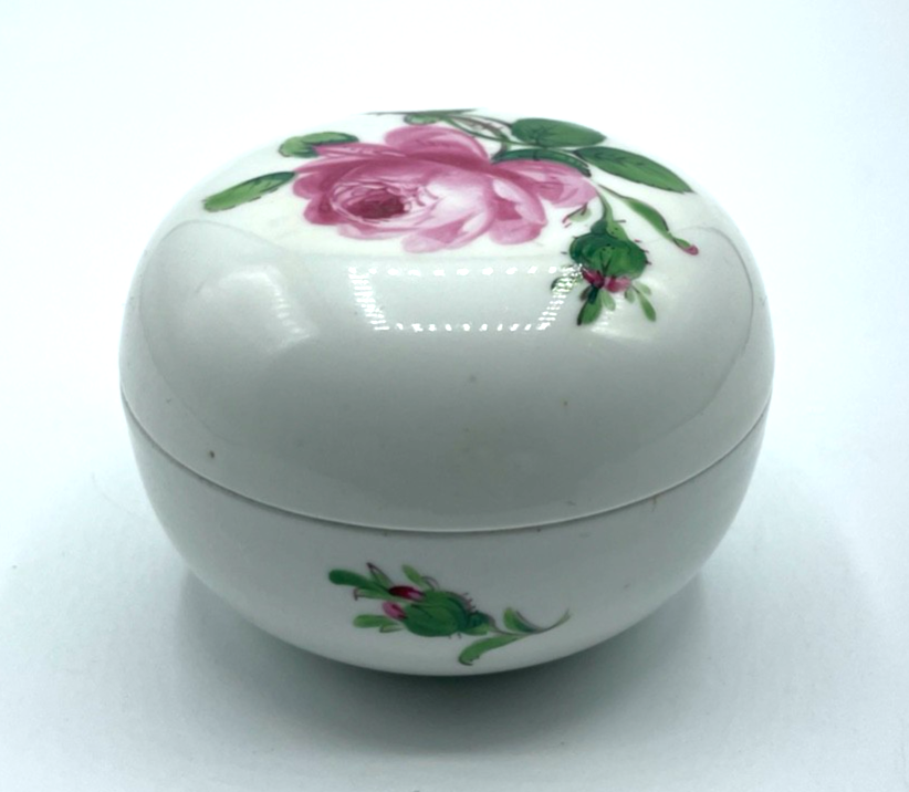 Antik Meissen Porzellan Deckeldose rote Rose Wildrose Bonboniere Ø 9 cm0