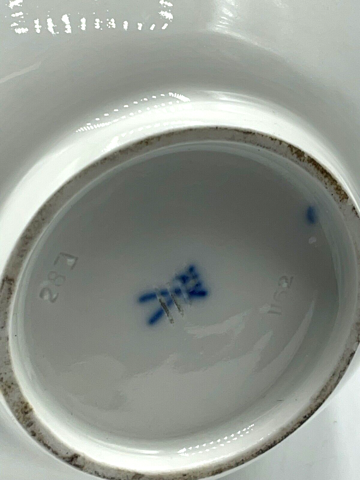 Attraktive alte Meissen Porzellan Kaffeekanne weiß 3 Striche Schwertermarke10