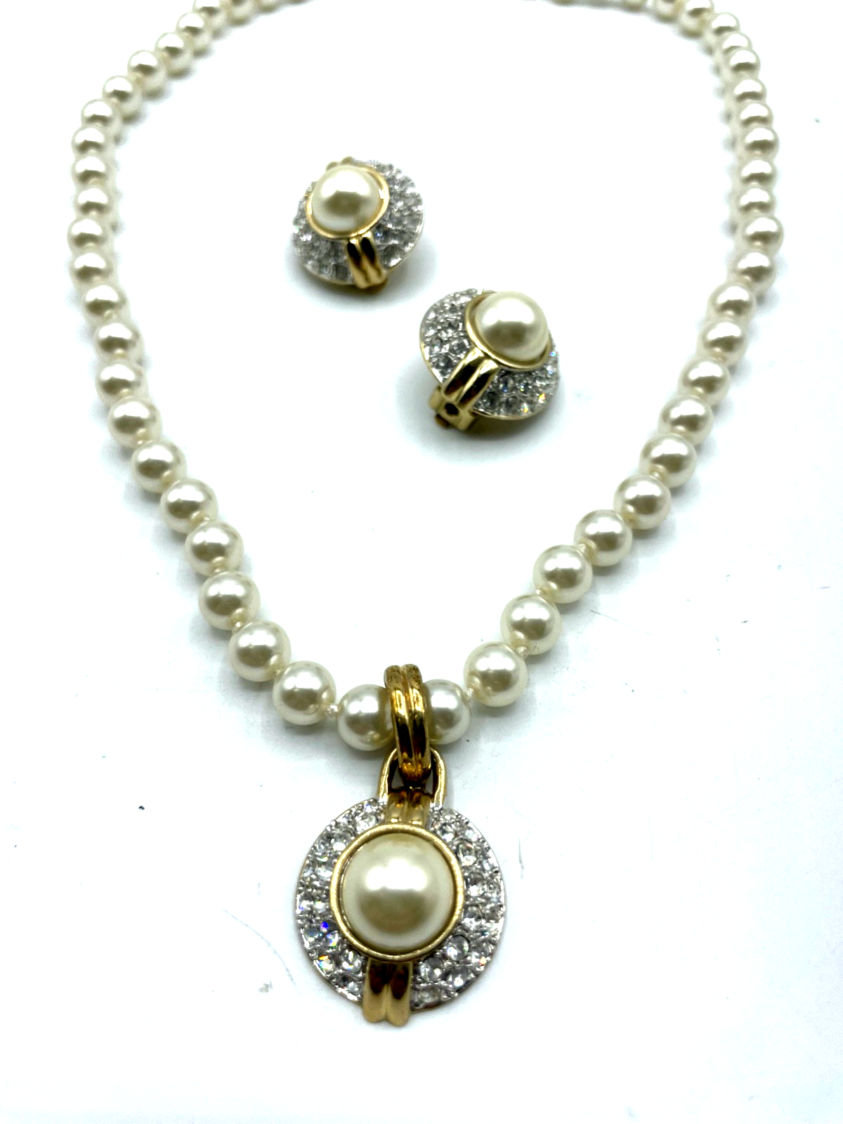 Eleganter Modeschmuck Set Halskette + Clips faux Perlen + Swarovski Clip gepfl.1