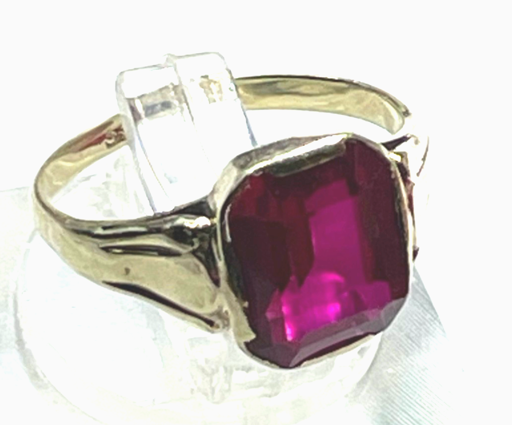 Aparter antik Ring 333 Gold 8 K roter Spinell Farbstein Ø 15 mm RG 47  gepfl.0