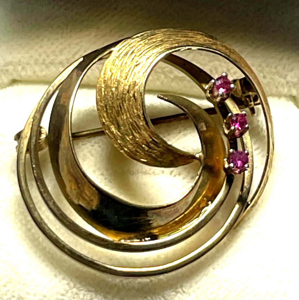 Elegante 333 Gold 8 K Gold Brosche Anstecknadel 3 x Rubin 4,23 Gr. Juwelier0