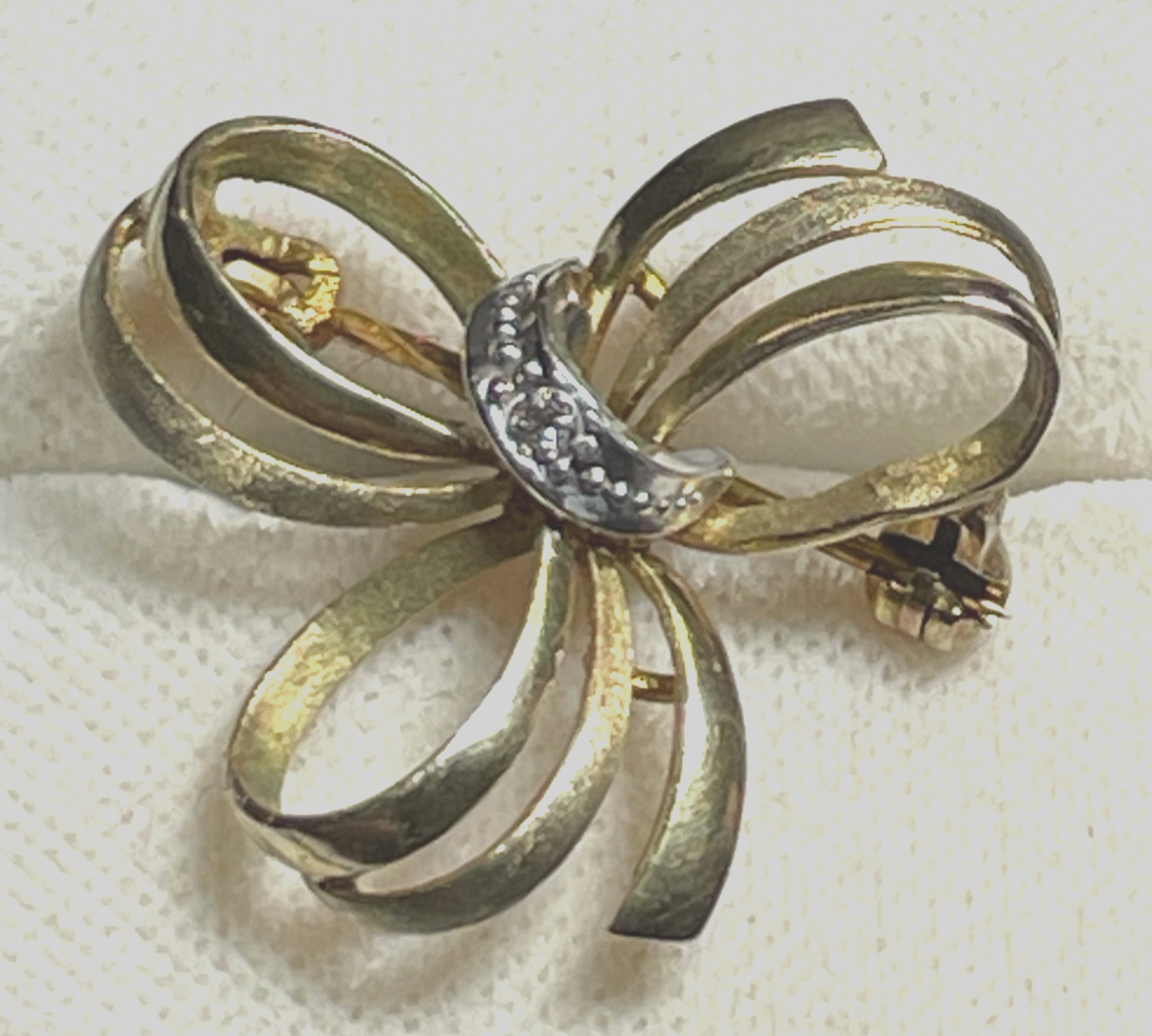 A*D Andreas Daub 333 Gold 8 K Brosche Anstecknadel klassisch Schleife + Brillant0