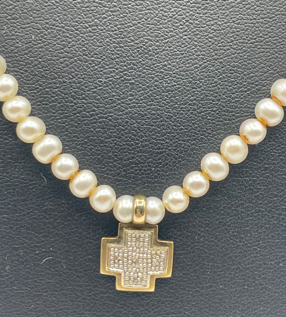 SWZ Perlenkette 333 Gold Schliesse + Kreuz Anhänger weiß Juwelier 46,5 cm1
