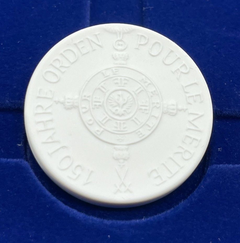 Meissen Porzellan Sammeledition 8 Medaillen 150 J Orden pour le mérité Ø 38 mm5