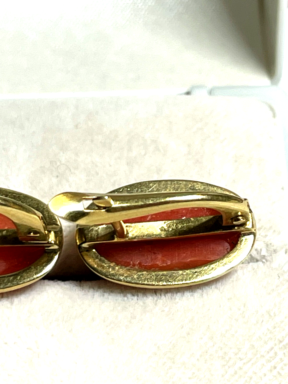 Solide 750 Gold 18 K Ohrringe Natur Lachs Koralle Cabochon Juwelier Klassiker6