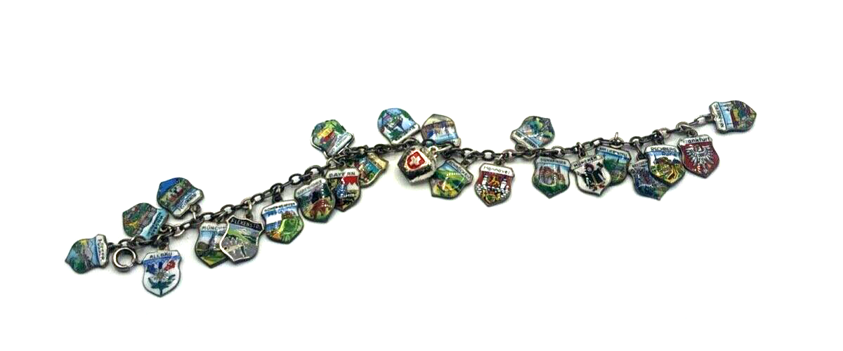 Vintage Silber gut bestücktes Bettelarmband Stadtwappen 24 Reiseandenken Emaille0