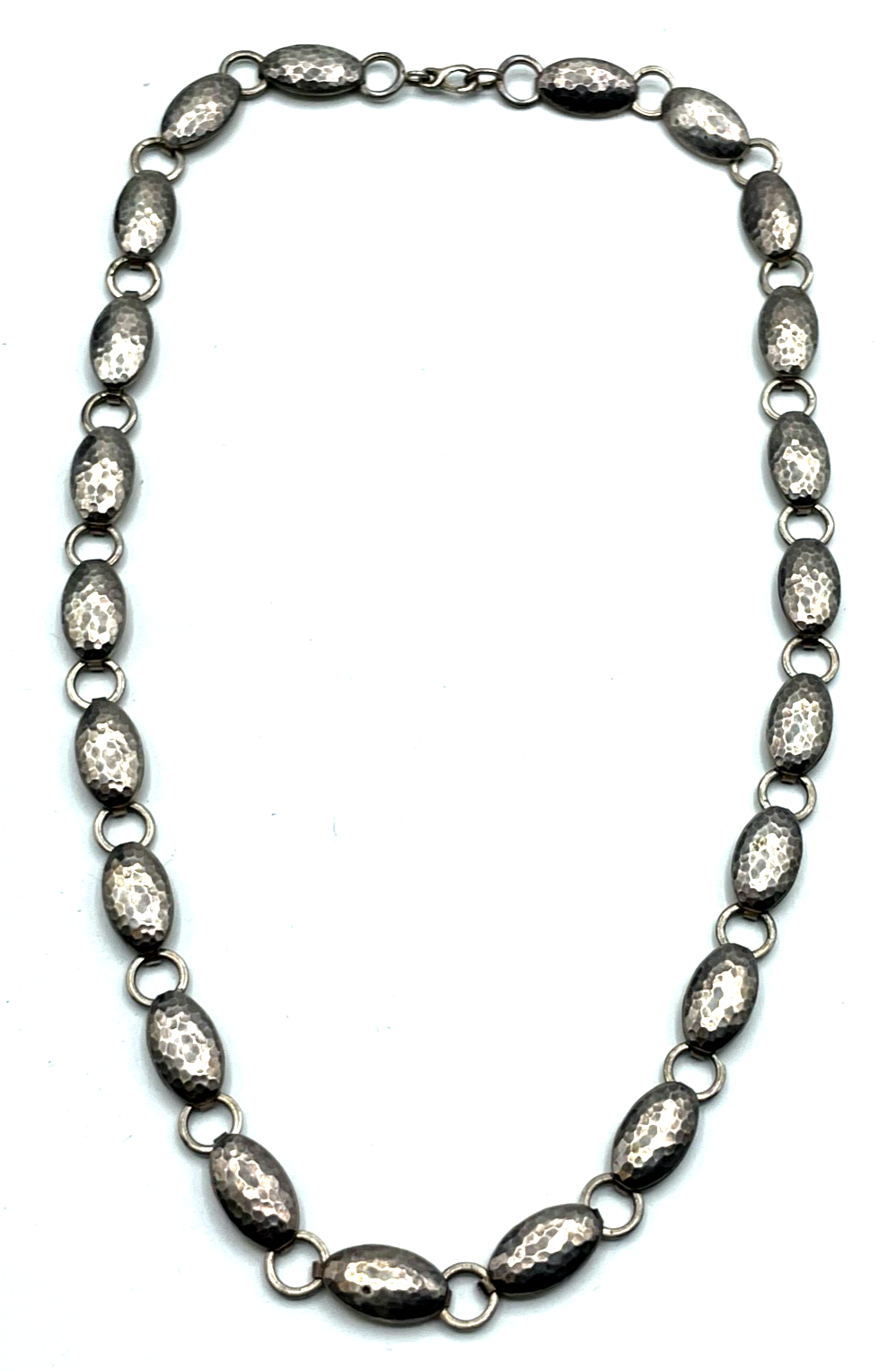 Antik Collier Hammerschlag Dekor Bauhaus Ära vermutlich WMF Schmuck versilbert0